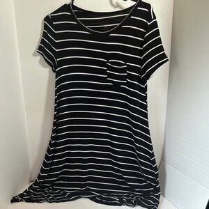 Arizona jean company black and white striped short sleeve dress size small
